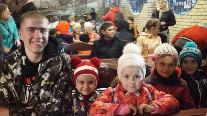 У Мукачеві зустріли 141 дитину з сиротинців Дніпропетровщини