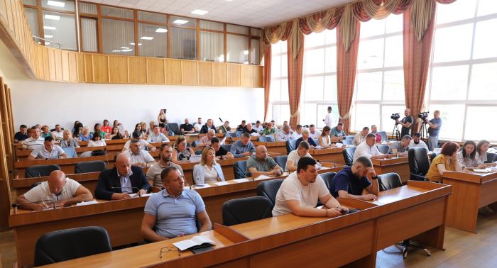 Розпочала роботу чергова сесія Ужгородської міської ради (ФОТО)