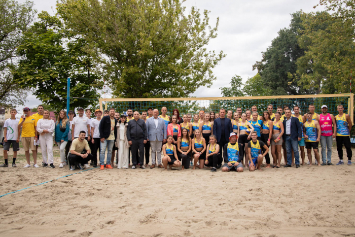 Благодійний турнір із волейболу стартував в Ужгороді

