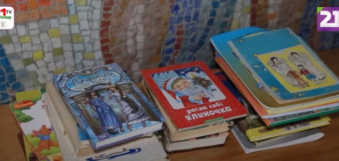 Збір україномовних дитячих книжок триває в ректораті УжНУ