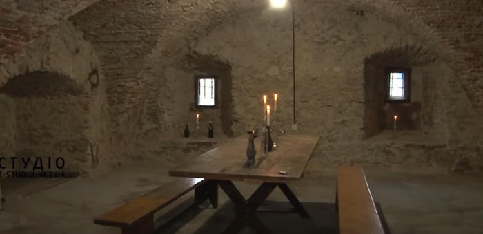 В Ужгородському замку відкрили відновлене середньовічне підземелля (ВІДЕО)