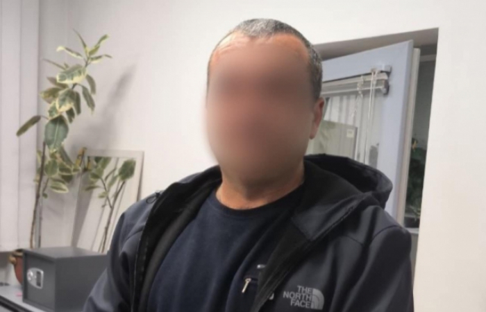 В Ужгороді патрульні виявили чоловіка, який намагався обміняти фальшиве посвідчення водія