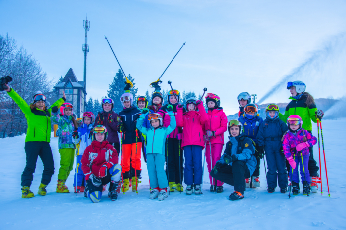 Вже працюють: 5 грудня на Закарпатті відкрив свої схили гірськолижний курорт для новачків Полянскі! 

