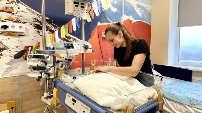 У Львові лікарі врятували дівчинку із Закарпаття, зробивши одну з найскладніших операцій на серці у немовлят