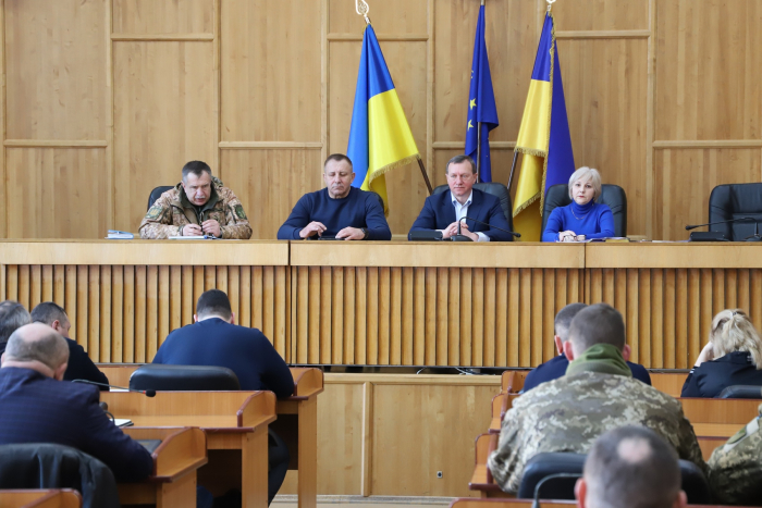 В Ужгородській міськраді на нараді говорили про призов на військову службу та загальну мобілізацію (ФОТО)