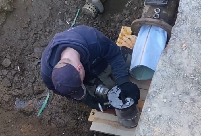 В Ужгороді відремонтували майже 100 метрів аварійного водопроводу методом «полімерної панчохи»