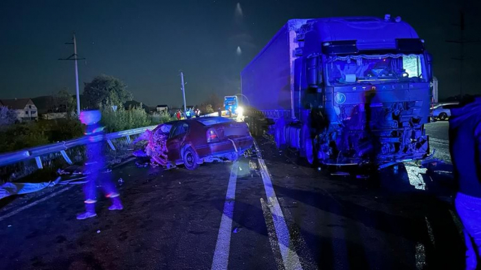 Легковик зіштовхнувся з вантажівкою: у ДТП на Закарпатті загинув 22-річний чоловік