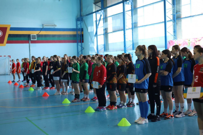 В Ужгороді змагалися з гандболу за програмою гімназіади України (ВІДЕО)