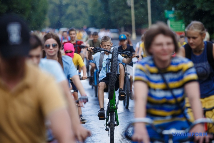 Масовий велозаїзд Big City Ride на підтримку ЗСУ відбувся в Ужгороді (ВІДЕО)