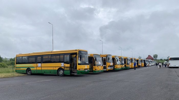 Закарпаття отримало 34 автобуси від партнерів з Угорщини. Частину спрямують на Херсонщину