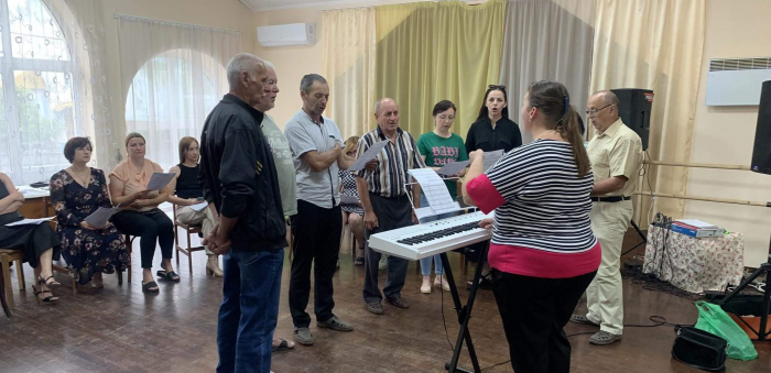 В селі Довге на Закарпатті відновили репетиції славнозвісного хору “Боржава”