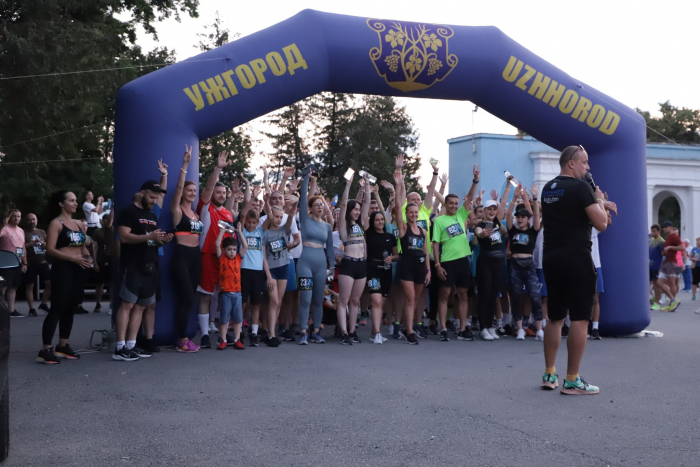 В Ужгород під час благодійного забігу «Uzhhorod Night Run» зібрали 90 тисяч 535 гривень (ФОТО)