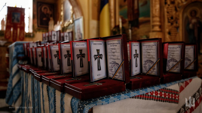 «Хрести Героя» для полеглих бійців «Закарпатського легіону»

