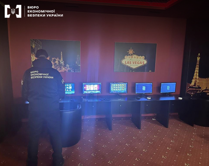 Онлайн-казино в ужгородському готелі: БЕБ припинило роботу нелегального закладу