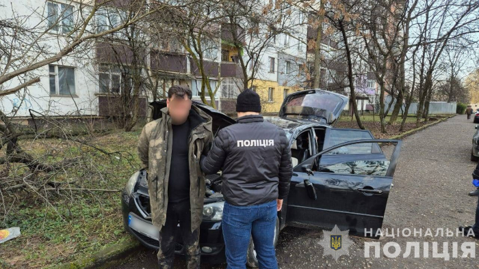 На Закарпатті поліція затримала членів організованого угруповання наркоторговців з партією метамфетаміну на понад пів мільйона гривень