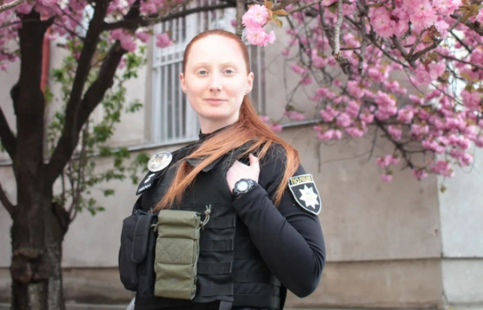 Рятує життя на фронті: історія патрульної поліцейської з Ужгорода Марії Семенюк