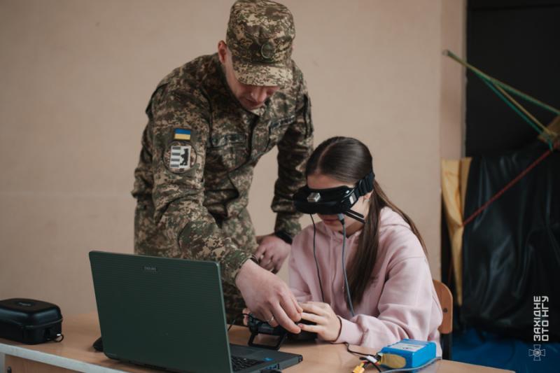 Патріотичний марафон для мукачівських випускників влаштували гвардійці Закарпаття