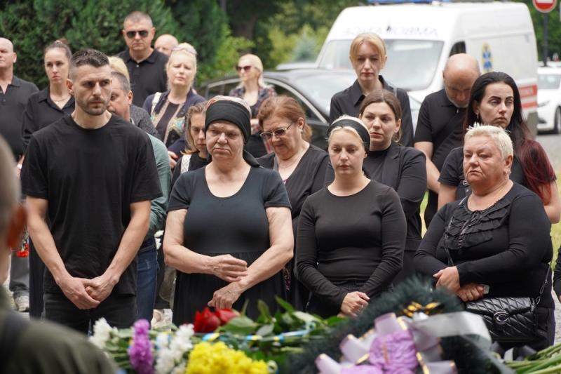 В Ужгороді попрощалися із 44-річним солдатом Віктором Набожним