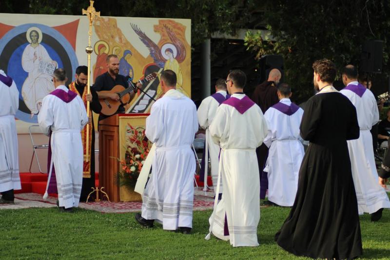 Літургія покаяння зібрала в Ужгороді 420 паломників з усієї України