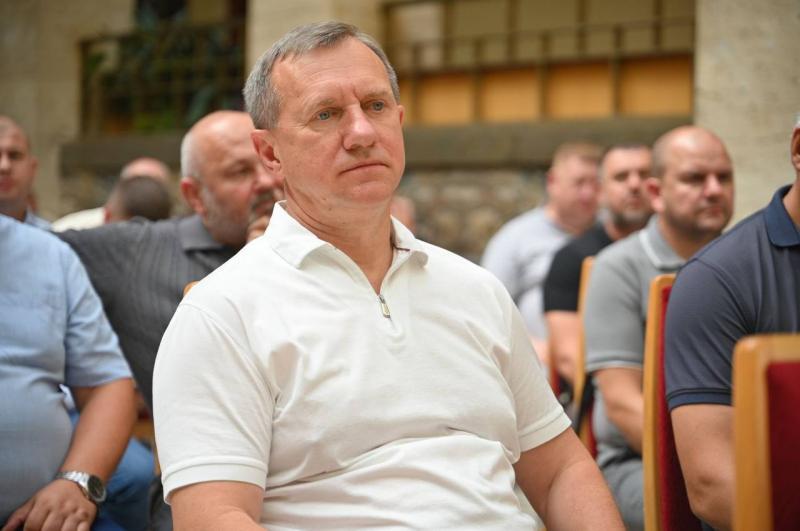 Бюджети, податки, дороги: в Ужгороді обговорили ключові проблеми регіону в умовах війни