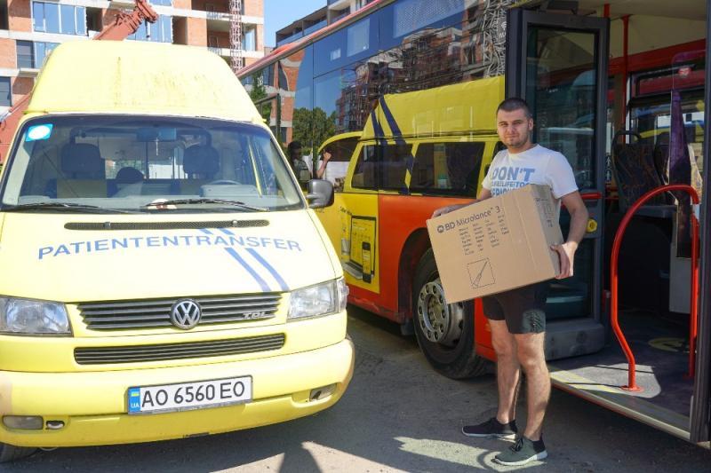 Ужгород отримав два автобуси від німецьких партнерів із Дармштадта