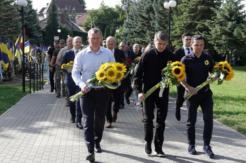 В Ужгороді вшанували пам'ять полеглих Захисників Украіни