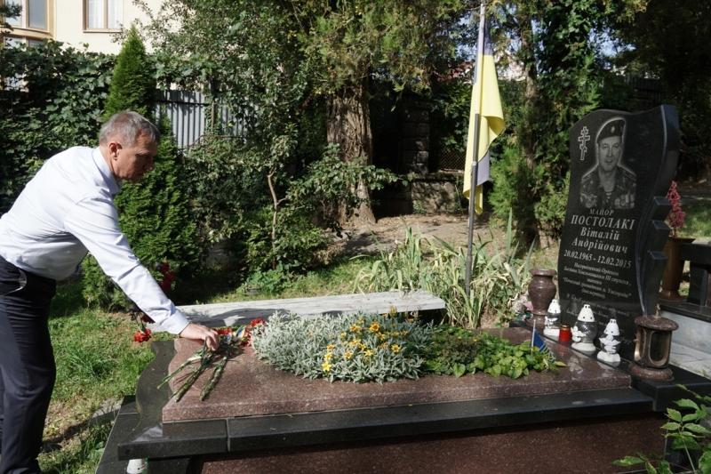 В Ужгороді вшанували пам'ять полеглих Захисників Украіни