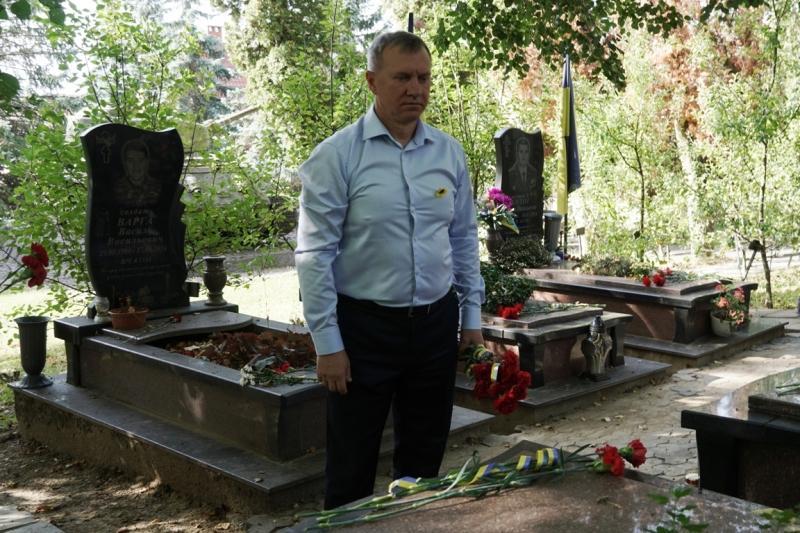 В Ужгороді вшанували пам'ять полеглих Захисників Украіни