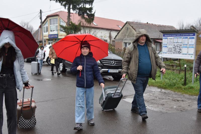 Діти із Закарпаття та Херсонщини вирушили на оздоровлення до Словаччини в межах міжрегіонального партнерства