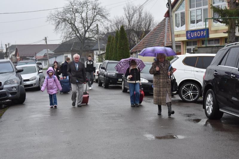 Діти із Закарпаття та Херсонщини вирушили на оздоровлення до Словаччини в межах міжрегіонального партнерства