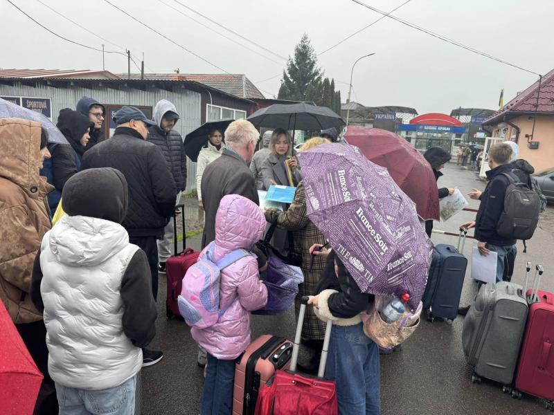 Діти із Закарпаття та Херсонщини вирушили на оздоровлення до Словаччини в межах міжрегіонального партнерства