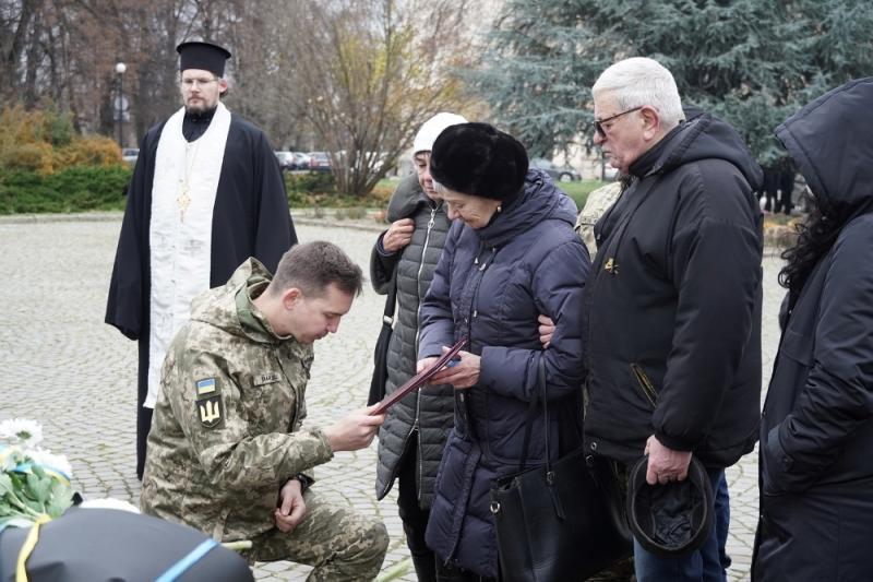 В Ужгороді сьогодні попрощалися із 54-річним старшим сержантом Олександром Горошником