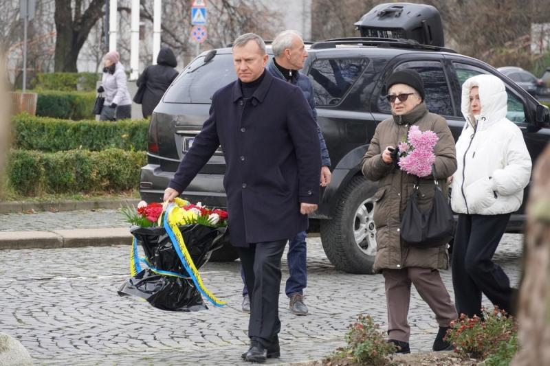 В Ужгороді сьогодні попрощалися із 54-річним старшим сержантом Олександром Горошником