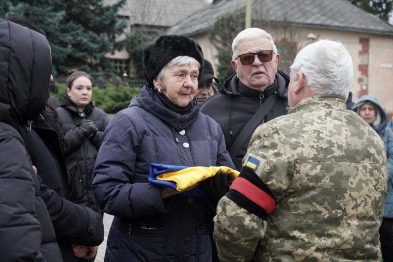 В Ужгороді сьогодні попрощалися із 54-річним старшим сержантом Олександром Горошником