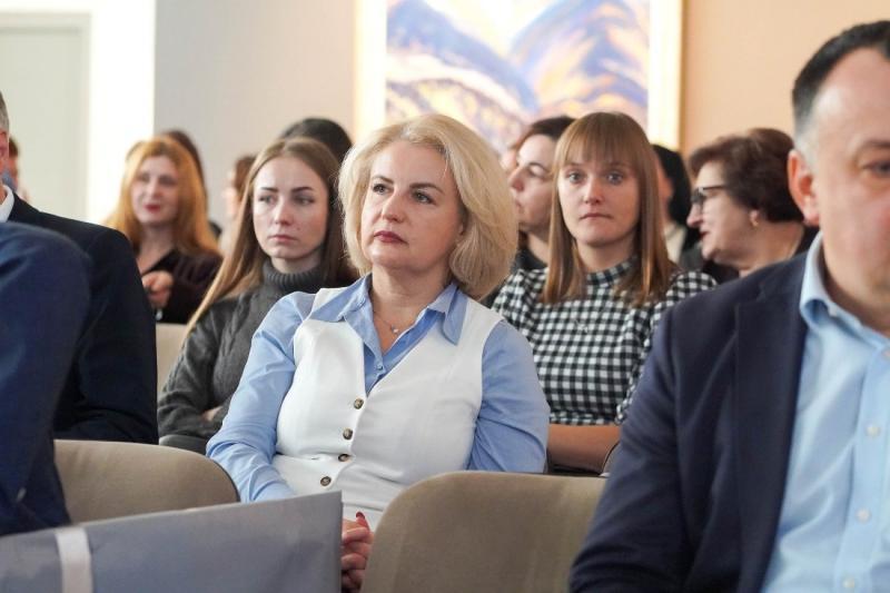 110-ту річницю з дня заснування відзначає Ужгородський торговельно-економічний коледж ДТЕУ