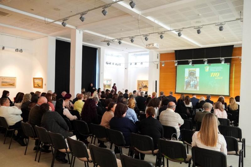 110-ту річницю з дня заснування відзначає Ужгородський торговельно-економічний коледж ДТЕУ