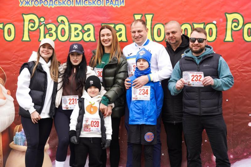 "Пробіжи — Допоможи": в Ужгороді зібрали понад 70 тисяч гривень 3-річній ужгородці, яка хворіє на ДЦП