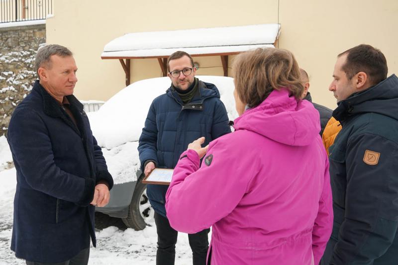 За підтримку ЗСУ: чеським науковцям вручили подяки Ужгородської міської ради