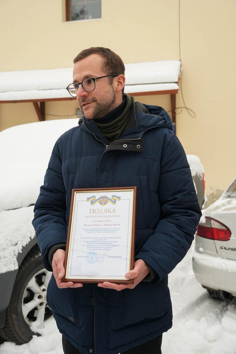 За підтримку ЗСУ: чеським науковцям вручили подяки Ужгородської міської ради