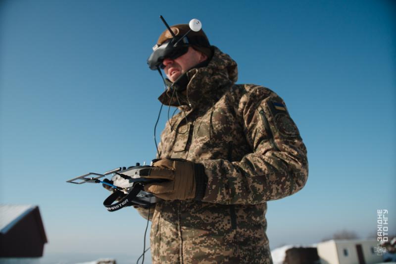 Холод не перешкода: закарпатські гвардійці тренуються за будь-якої погоди
