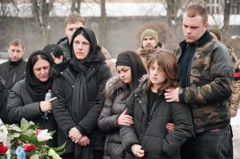 В Ужгороді сьогодні попрощалися із полеглим 37-річним захисником Володимиром Малєвим