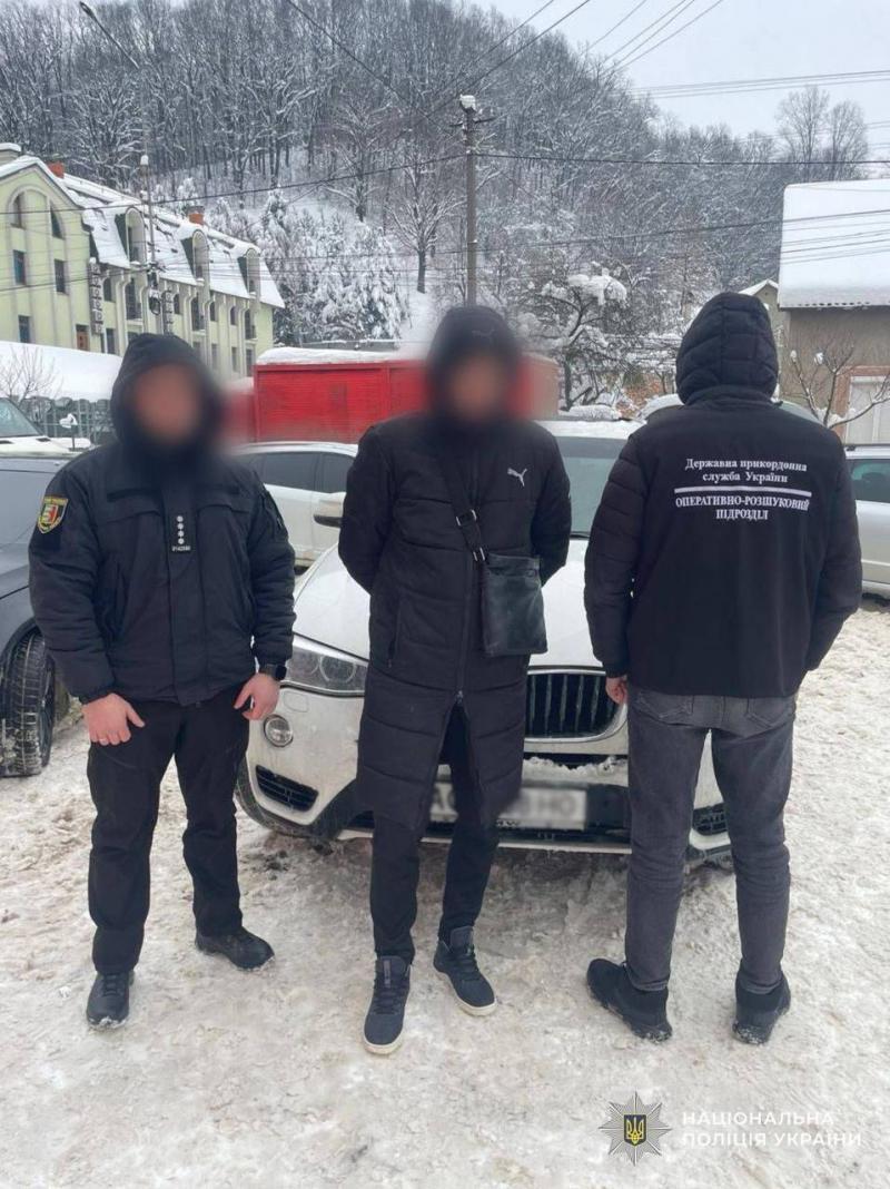 На Закарпатті затримали двох осіб за організацію незаконного перетину кордону