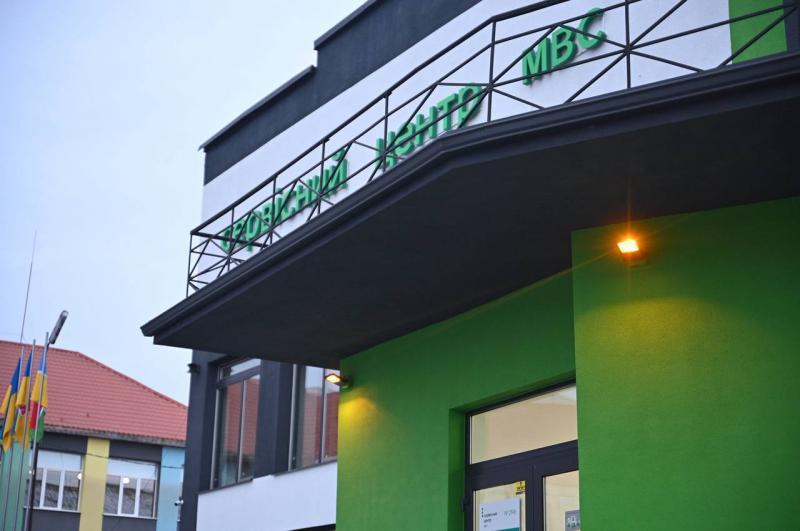 У Кам’янській територіальній громаді сьогодні відкрили оновлений сервісний центр МВС