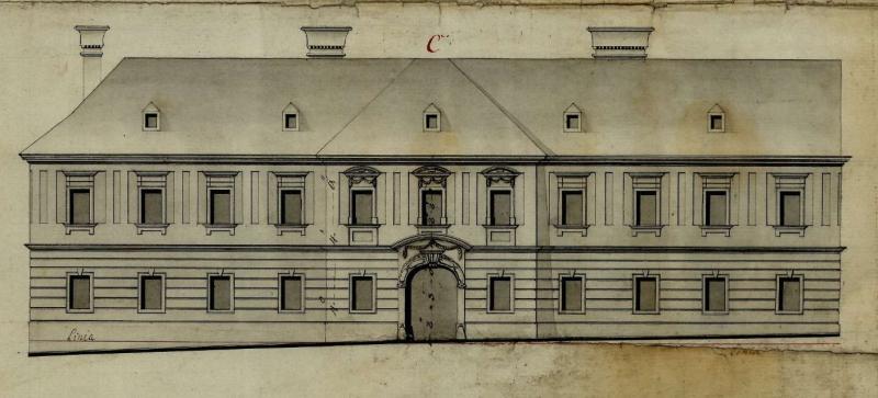 Що означає цифра на фасаді колишньої мерії Ужгорода?