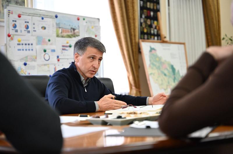 На Закарпатті з робочим візитом – заступник міністра у справах ветеранів Фархад Фархадов