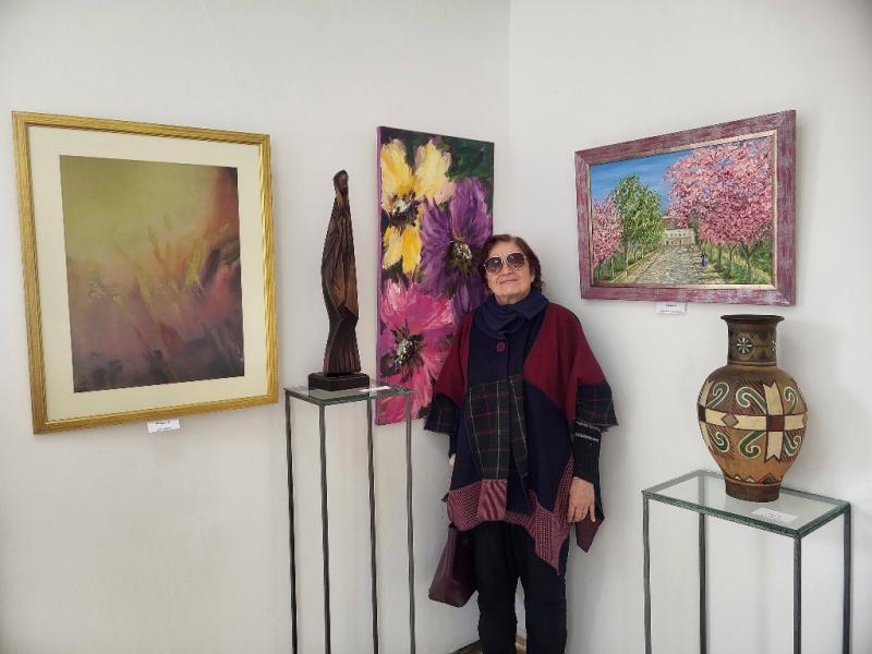 До Великодня закарпатські художники представили тематичну виставку