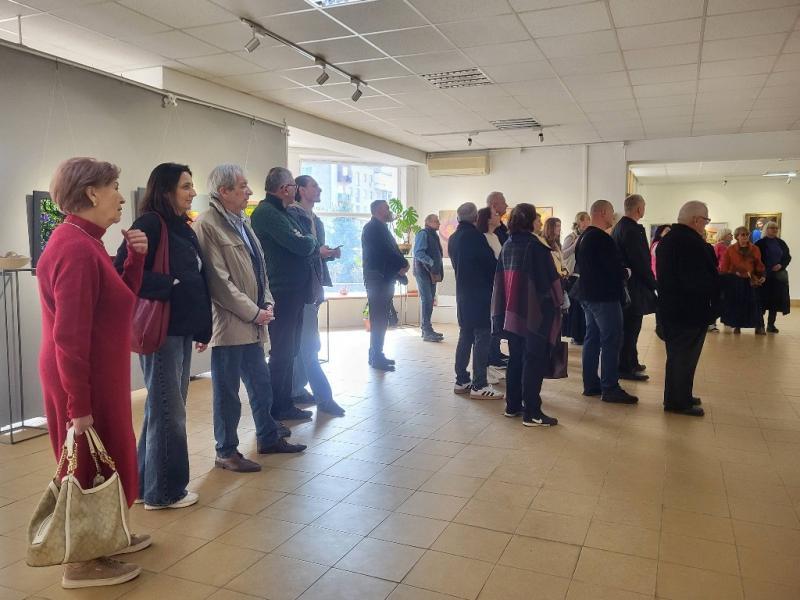 До Великодня закарпатські художники представили тематичну виставку