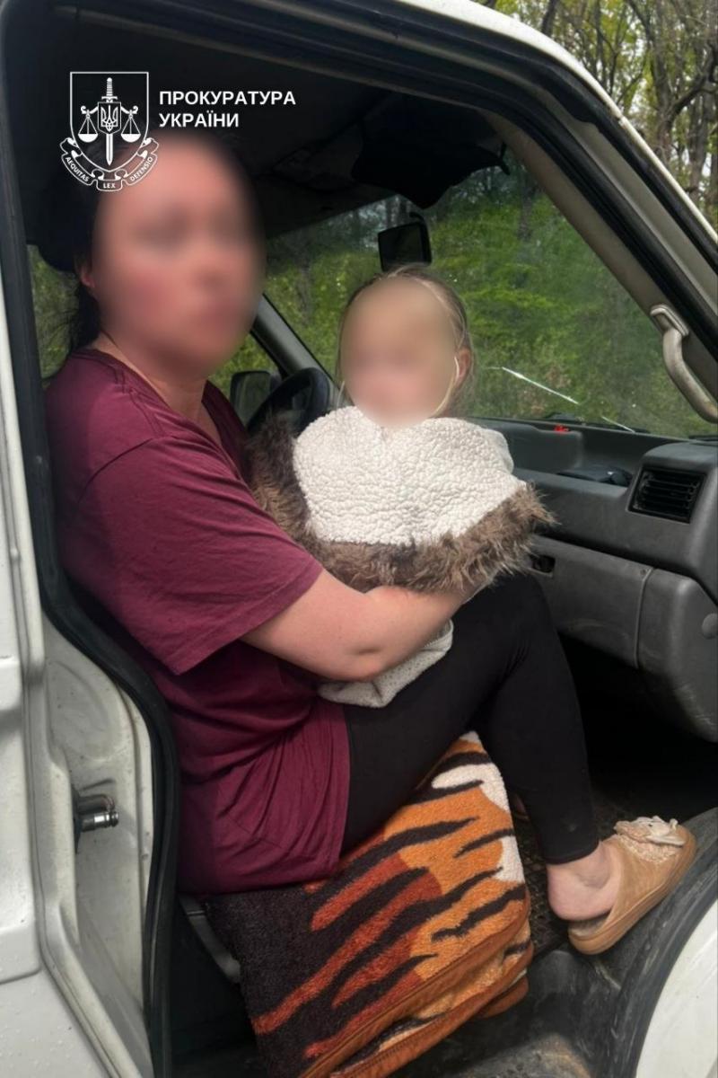 На Берегівщині затримано чоловіка, який викрав матір з 3-річною дівчинкою