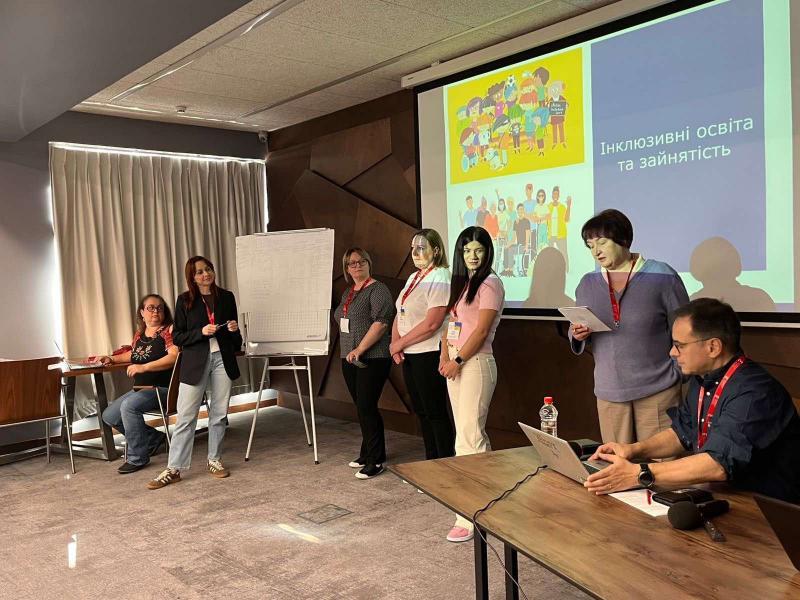 На Закарпатті стартували п?ятиденні навчання для близько 40 фахівців соціальної сфери, які працюють з дітьми з інвалідністю та вразливими сім'ями