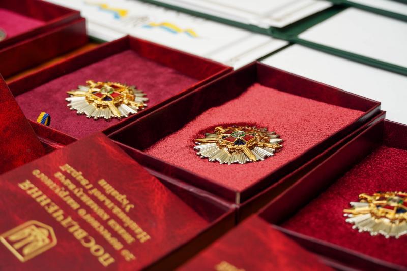 В Ужгороді нацгвардійців відзначили з нагоди Дня Конституції